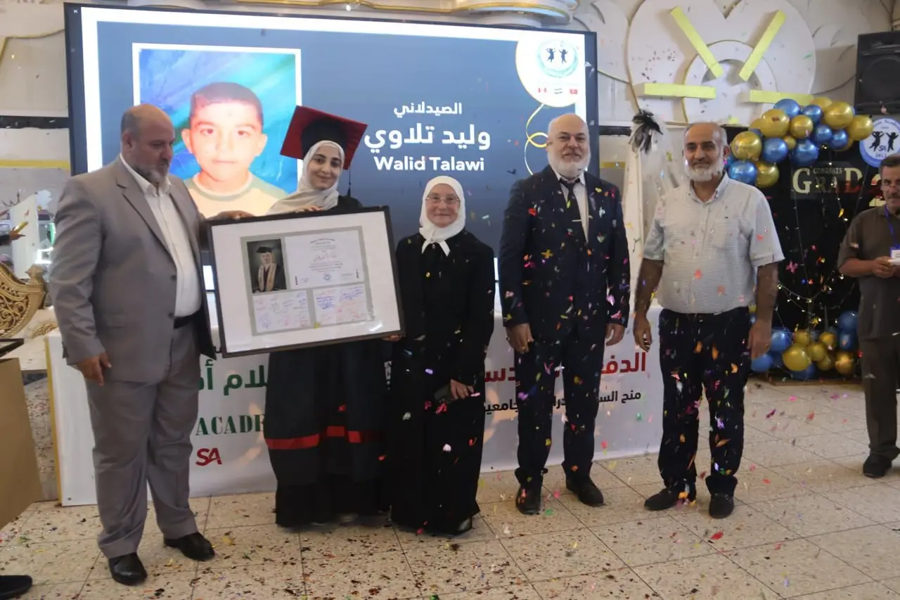 رئيس  جامعة إيبلا يشارك في فعالية مؤسسة أطفال سوريا احتفاءً بتخريج الدفعة السادسة ومنح السلام