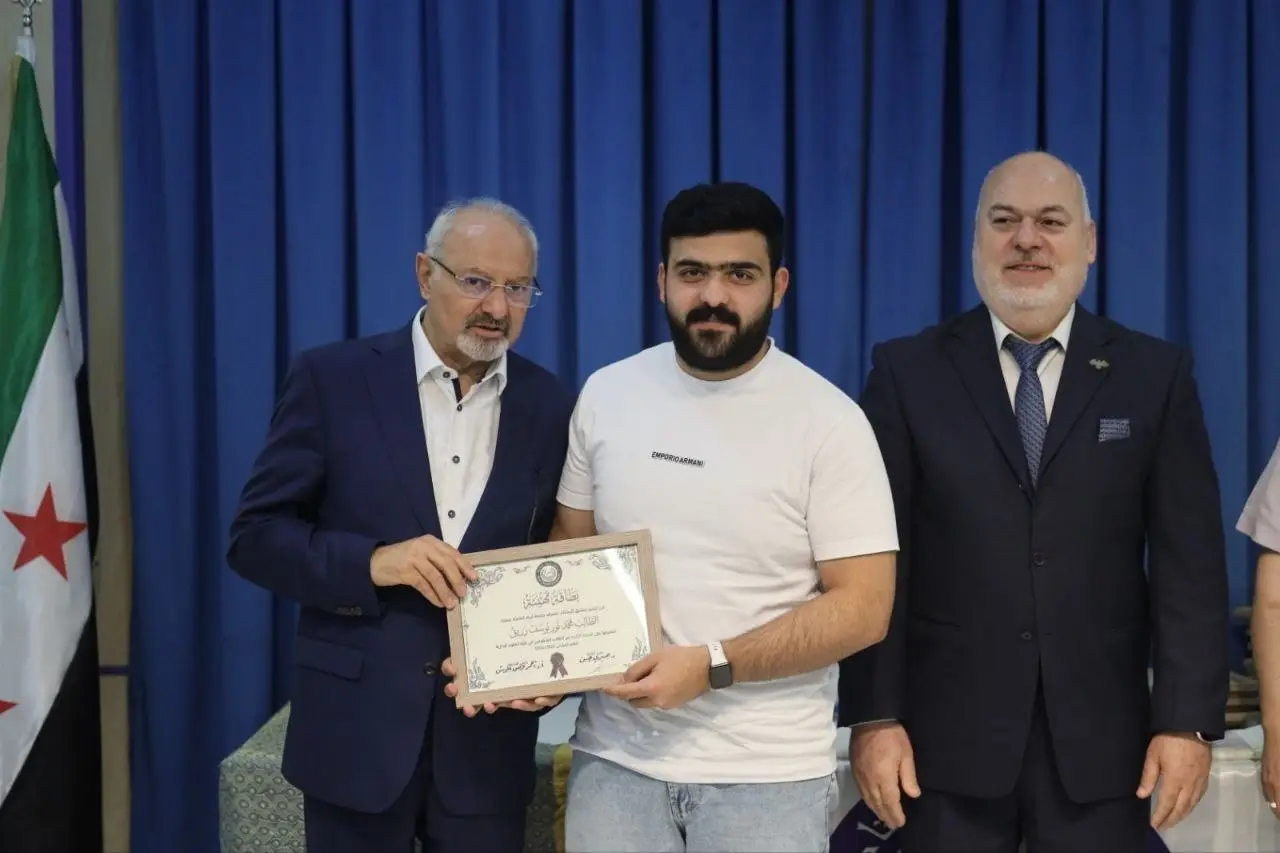 جامعة إيبلا الخاصة تحتفي بأوائل كلية العلوم الإدارية  للعام الدراسي 2024/2025